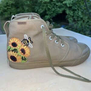 Bangs High Top Canvas Sneakers Brown Embroidery Flower-Bee Women's Size 9.5